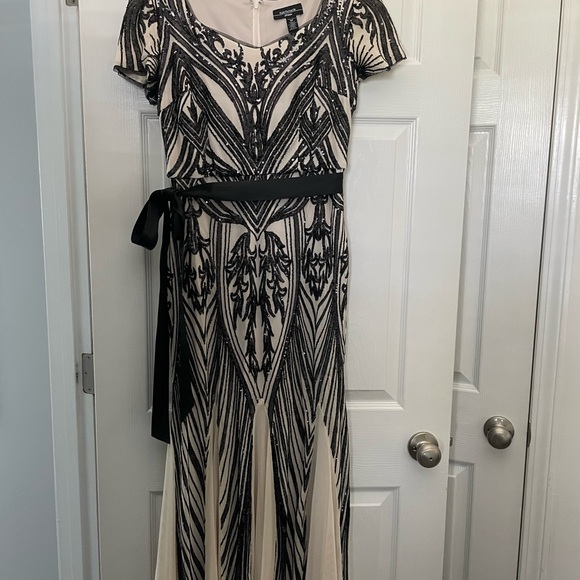 R&M Richards Black and Champagne Dress - Picture 2 of 12